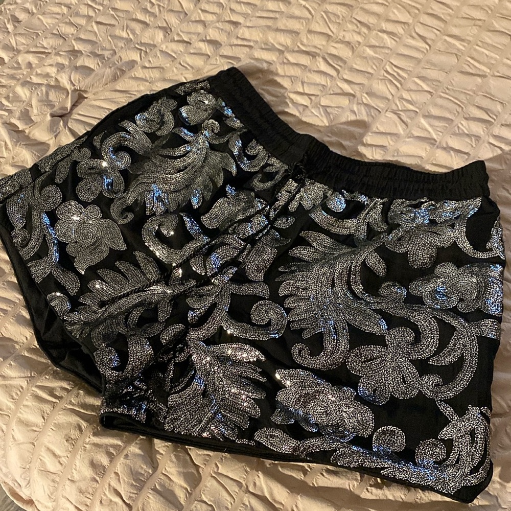 Silver Sequined Shorts 🖤